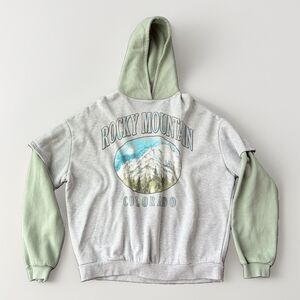 Goodie Two Sleeves Colorado Hoodie Womens L Rocky Mountain Layered Graphic Gray